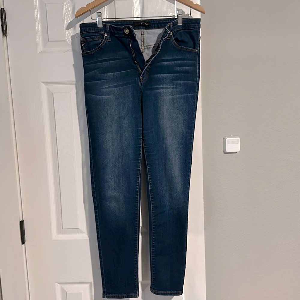 KanCan size 15/ 31 skinny jeans